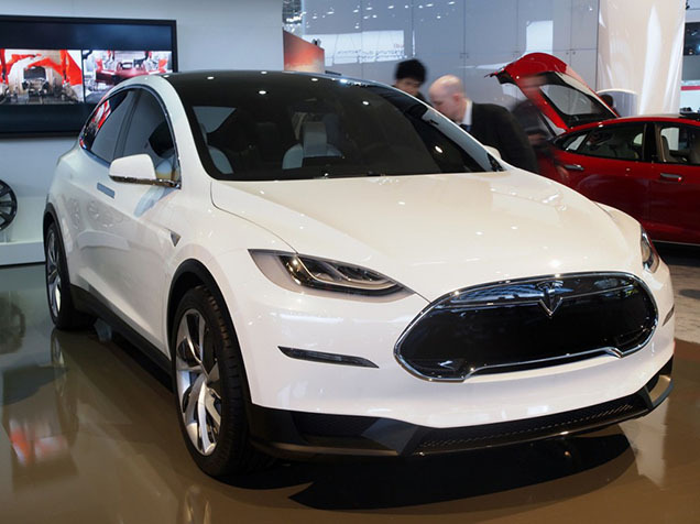  Tesla Model X